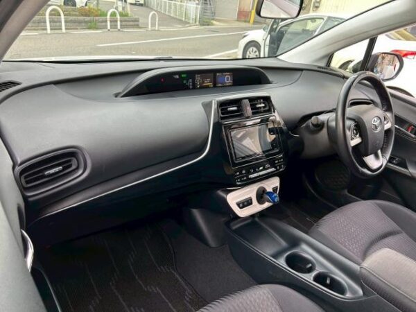 Ref:AUX-19735087 TOYOTA PRIUS 2018 - Image 10