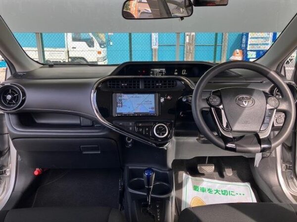Ref:AUX-19735100 TOYOTA AQUA 2020 - Image 2