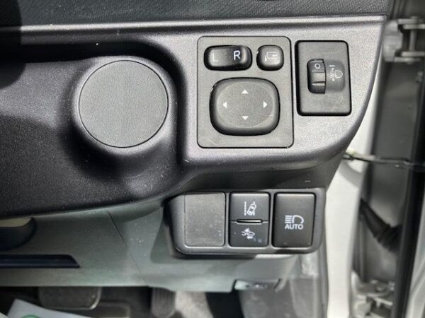 Ref:AUX-19735100 TOYOTA AQUA 2020 - Image 9