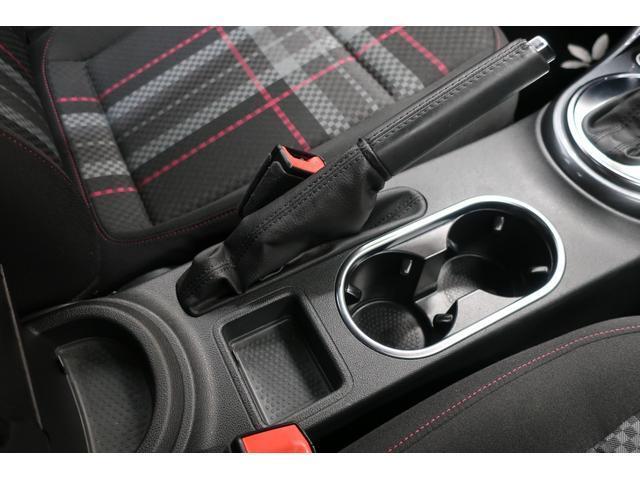 Ref:AUX-19739517 VOLKSWAGEN THE BEETLE 2016 11 Ref:AUX-19739517 VOLKSWAGEN THE BEETLE 2016 - Image 11