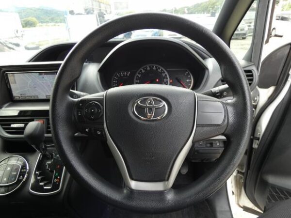 Ref:AUX-19739778 TOYOTA VOXY 2014 - Image 19