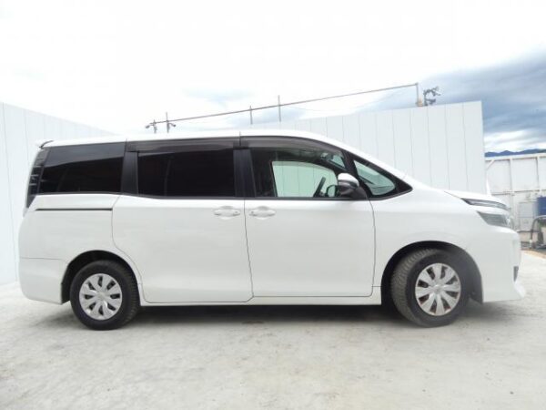 Ref:AUX-19739778 TOYOTA VOXY 2014 - Image 10
