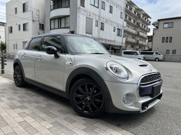 Ref:AUX-19743141 MINI MINI 2017