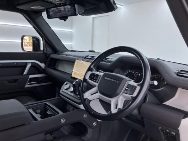Ref:AUX-19750363 LAND ROVER DEFENDER 2022 - Image 12