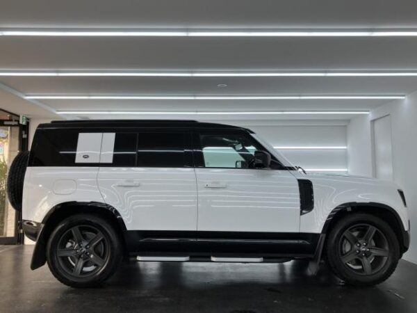 Ref:AUX-19750363 LAND ROVER DEFENDER 2022 - Image 6