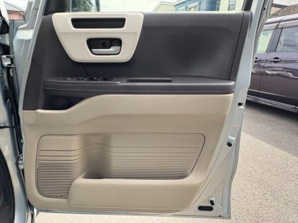 Ref:AUX-19750706 HONDA N-BOX 2017 - Image 16