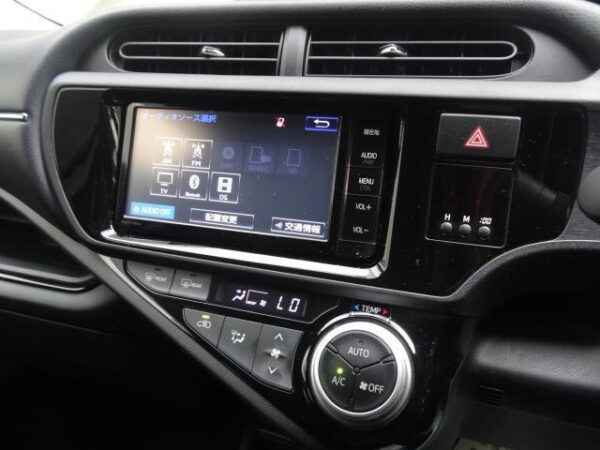 Ref:AUX-19754808 TOYOTA AQUA 2015 - Image 9