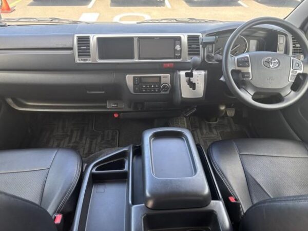 Ref:AUX-19754950 TOYOTA HIACE WAGON 2023 - Image 3