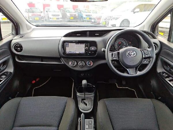 Ref:AUX-19758586 TOYOTA VITZ 2016 - Image 3