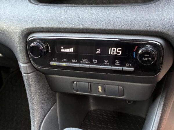 Ref:AUX-19758742 TOYOTA YARIS 2020 - Image 13