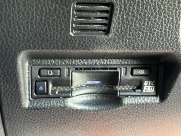 Ref:AUX-19758747 TOYOTA NOAH 2022 - Image 16