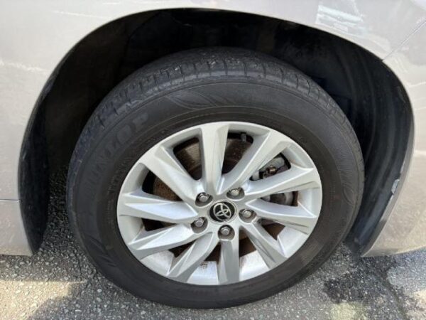 Ref:AUX-19758747 TOYOTA NOAH 2022 - Image 19