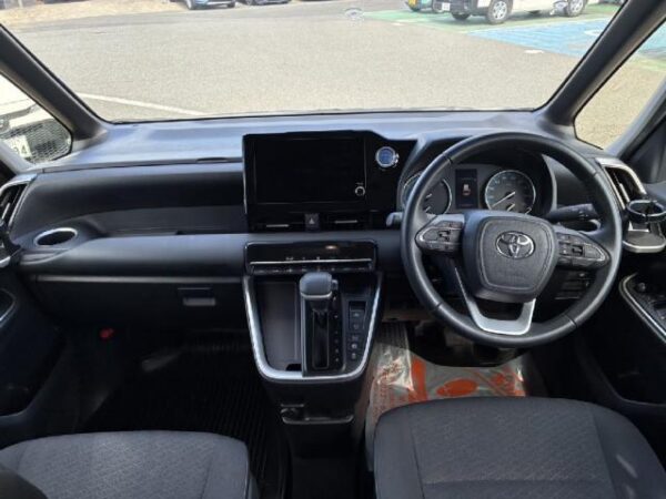 Ref:AUX-19758747 TOYOTA NOAH 2022 - Image 3