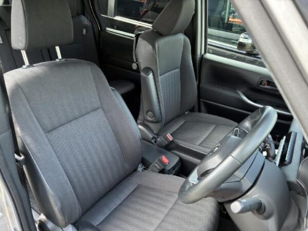 Ref:AUX-19758747 TOYOTA NOAH 2022 - Image 4