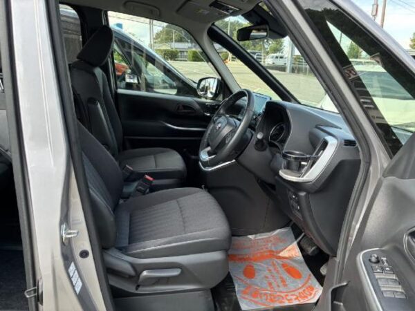 Ref:AUX-19758747 TOYOTA NOAH 2022 - Image 5