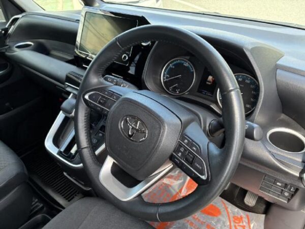 Ref:AUX-19758747 TOYOTA NOAH 2022 - Image 8