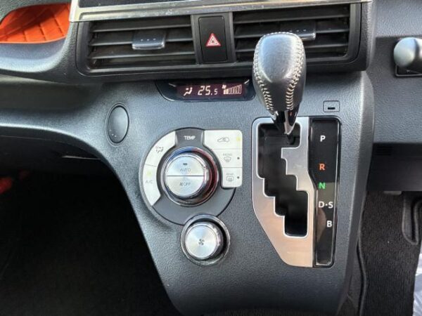 Ref:AUX-19758760 TOYOTA SIENTA 2016 - Image 12