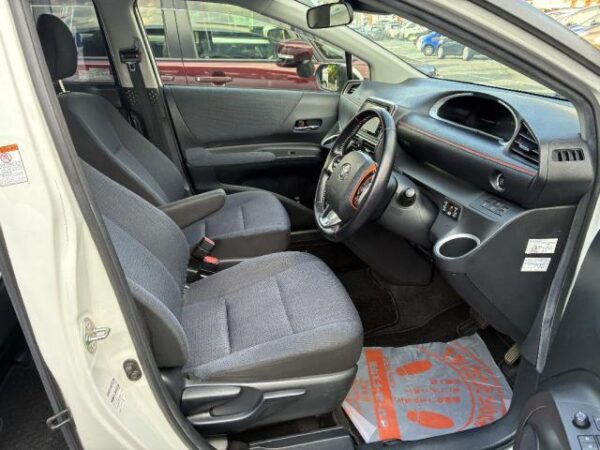 Ref:AUX-19758760 TOYOTA SIENTA 2016 - Image 5