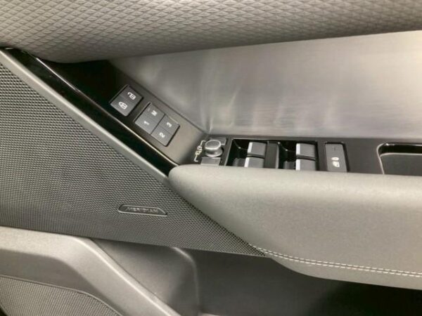 Ref:AUX-19758781 LAND ROVER RANGE ROVER VELAR 2023 - Image 11