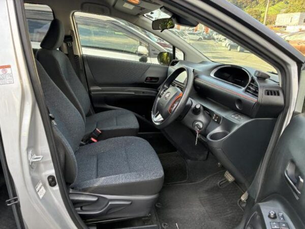 Ref:AUX-19758785 TOYOTA SIENTA 2017 - Image 5