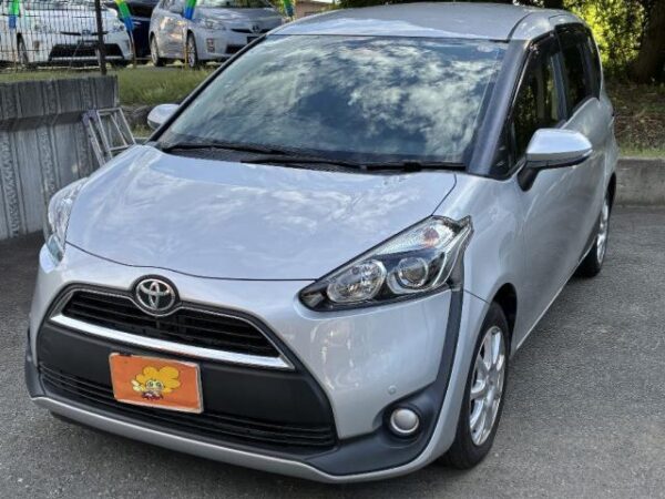 Ref:AUX-19758785 TOYOTA SIENTA 2017