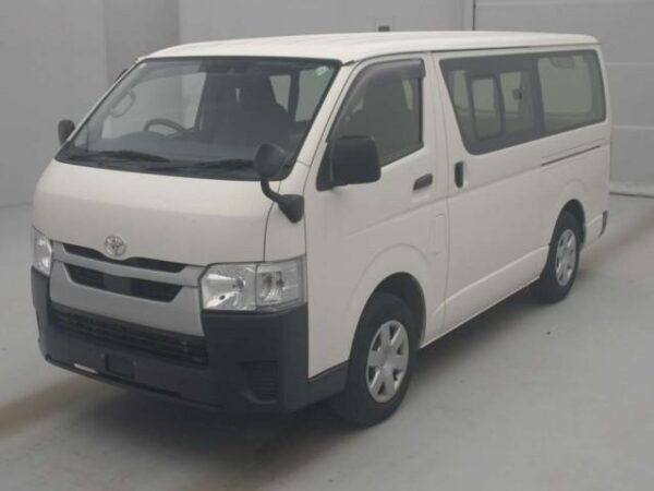 Ref:AUX-19758786 TOYOTA HIACE VAN 2020
