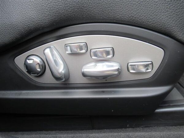 Ref:AUX-19758805 PORSCHE Panama 2010 - Image 11
