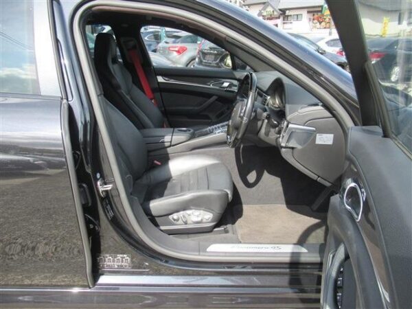 Ref:AUX-19758805 PORSCHE Panama 2010 - Image 16