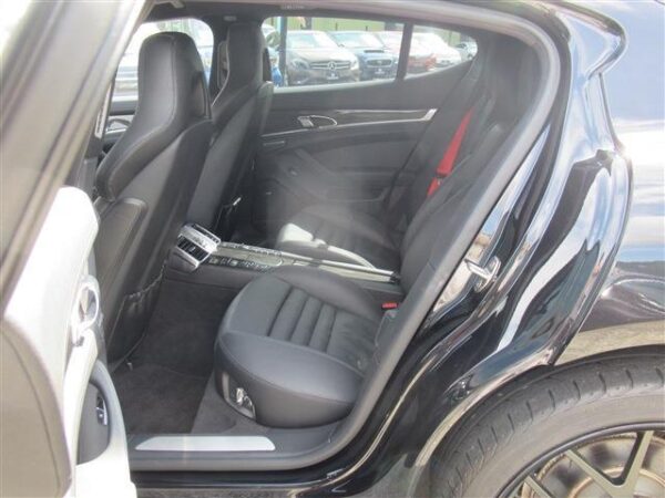 Ref:AUX-19758805 PORSCHE Panama 2010 - Image 18