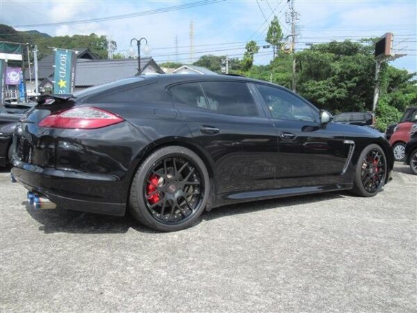 Ref:AUX-19758805 PORSCHE Panama 2010 - Image 3