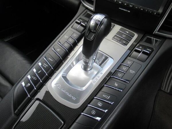 Ref:AUX-19758805 PORSCHE Panama 2010 - Image 7