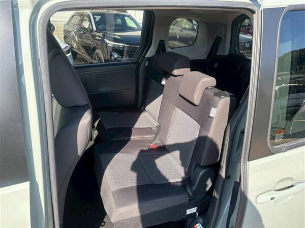 Ref:AUX-19758809 TOYOTA SIENTA 2023 - Image 4