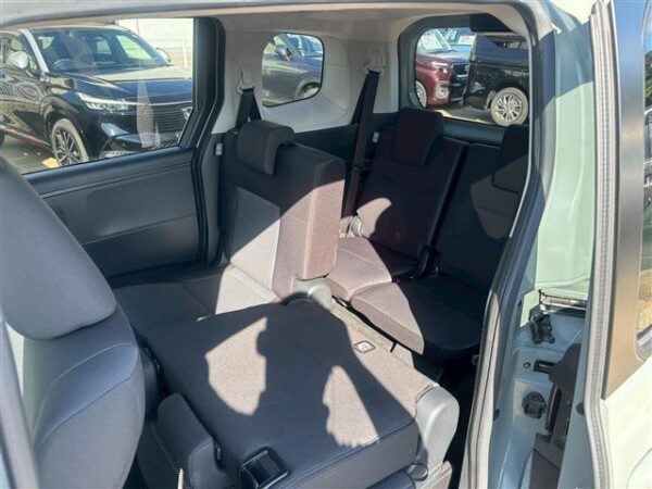 Ref:AUX-19758809 TOYOTA SIENTA 2023 - Image 5