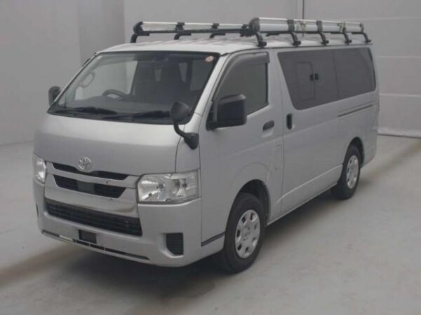 Ref:AUX-19758810 TOYOTA HIACE VAN 2021