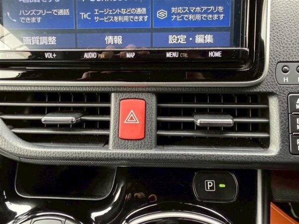 Ref:AUX-19765786 TOYOTA VOXY 2019 - Image 18