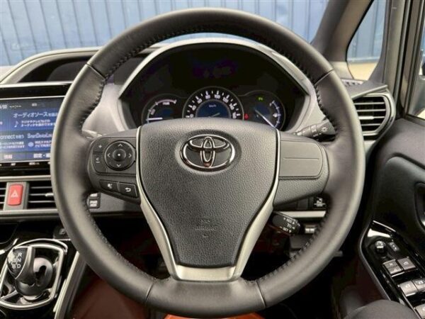 Ref:AUX-19765786 TOYOTA VOXY 2019 - Image 7
