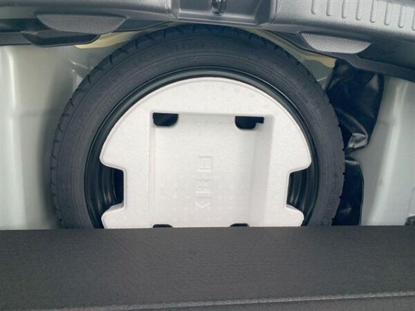 Ref:AUX-19765792 TOYOTA YARIS 2024 - Image 12