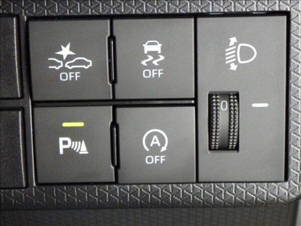 Ref:AUX-19768853 DAIHATSU TANTO 2024 - Image 11