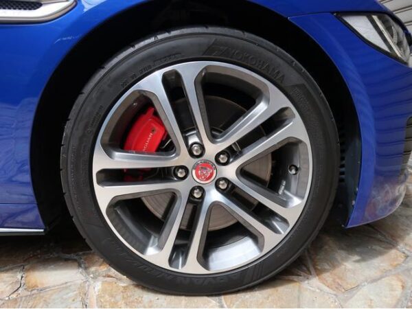 Ref:AUX-19770693 JAGUAR XE 2018 - Image 17
