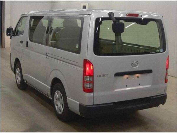 Ref:AUX-19770709 TOYOTA HIACE VAN 2020 - Image 2