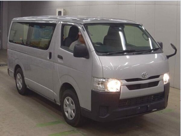 Ref:AUX-19770709 TOYOTA HIACE VAN 2020