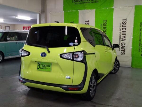 Ref:AUX-19770845 TOYOTA SIENTA 2015 - Image 2
