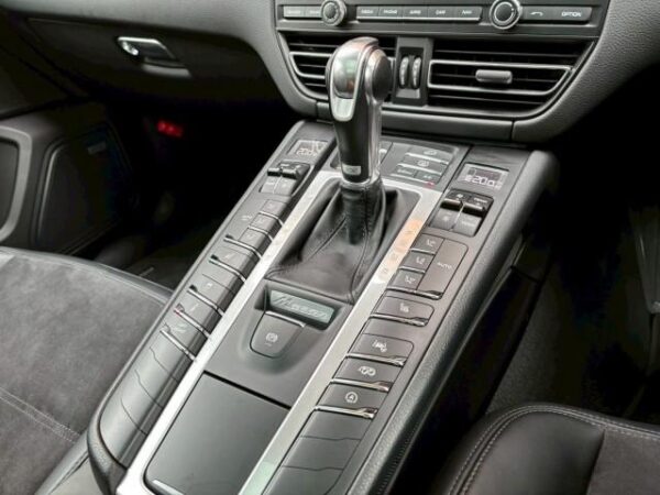 Ref:AUX-19774801 PORSCHE MACAN 2020 - Image 18
