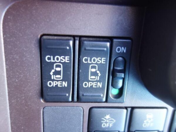 Ref:AUX-19785785 TOYOTA ROOMY 2019 - Image 18
