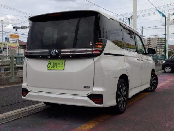 Ref:AUX-19786945 TOYOTA VOXY 2022 - Image 2