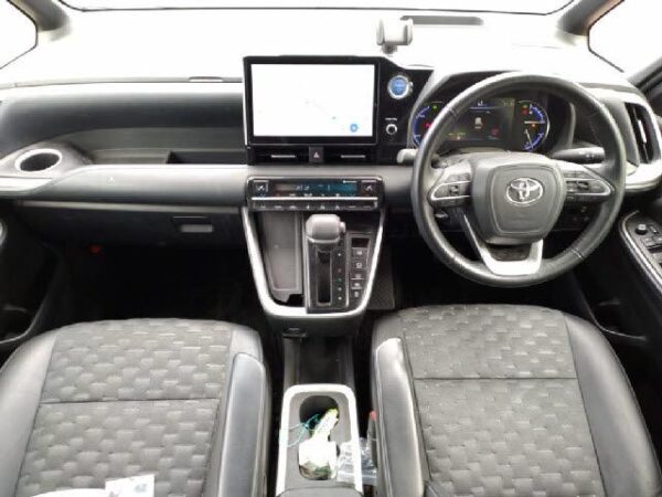 Ref:AUX-19786945 TOYOTA VOXY 2022 - Image 3