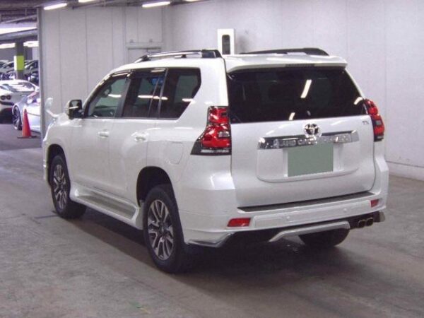 Ref:AUX-19787072 TOYOTA LAND CRUISER PRADO 2023 - Image 2