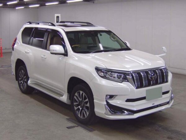 Ref:AUX-19787072 TOYOTA LAND CRUISER PRADO 2023