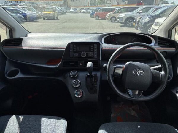 Ref:AUX-19787116 TOYOTA SIENTA 2016 - Image 3
