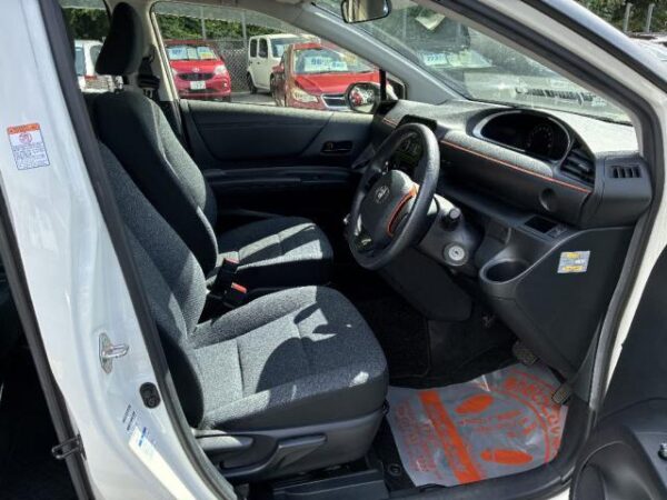 Ref:AUX-19787116 TOYOTA SIENTA 2016 - Image 4